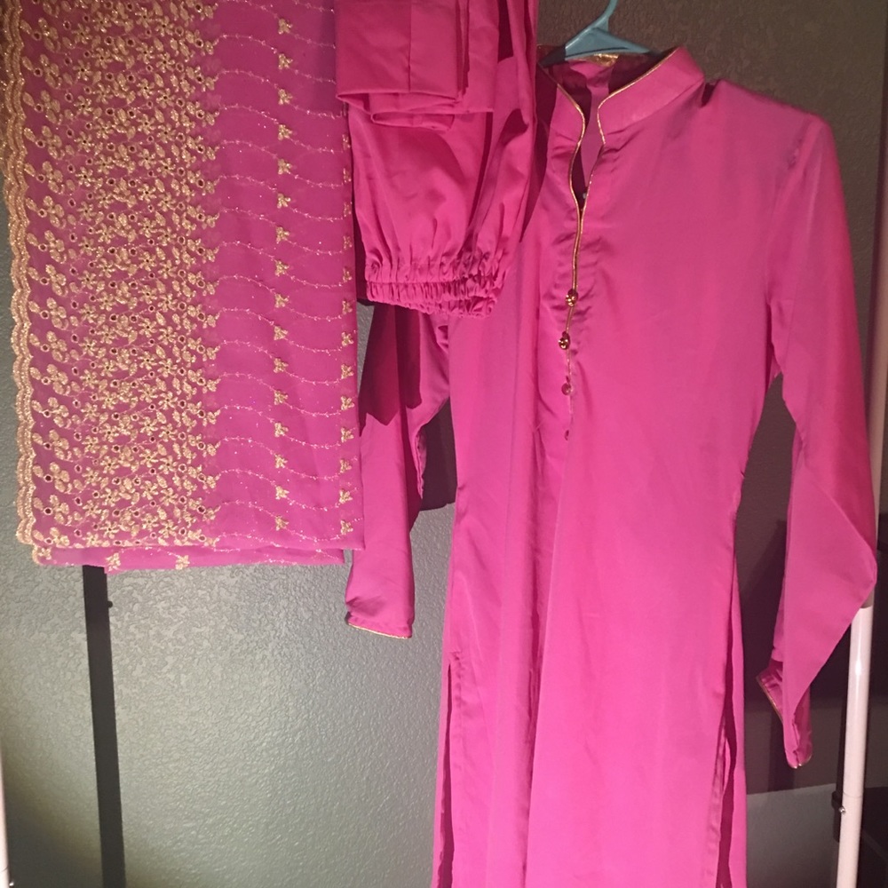 Indian/Pakistani Shulwar kameez